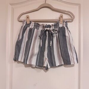 Lottie Moss striped shorts​​​